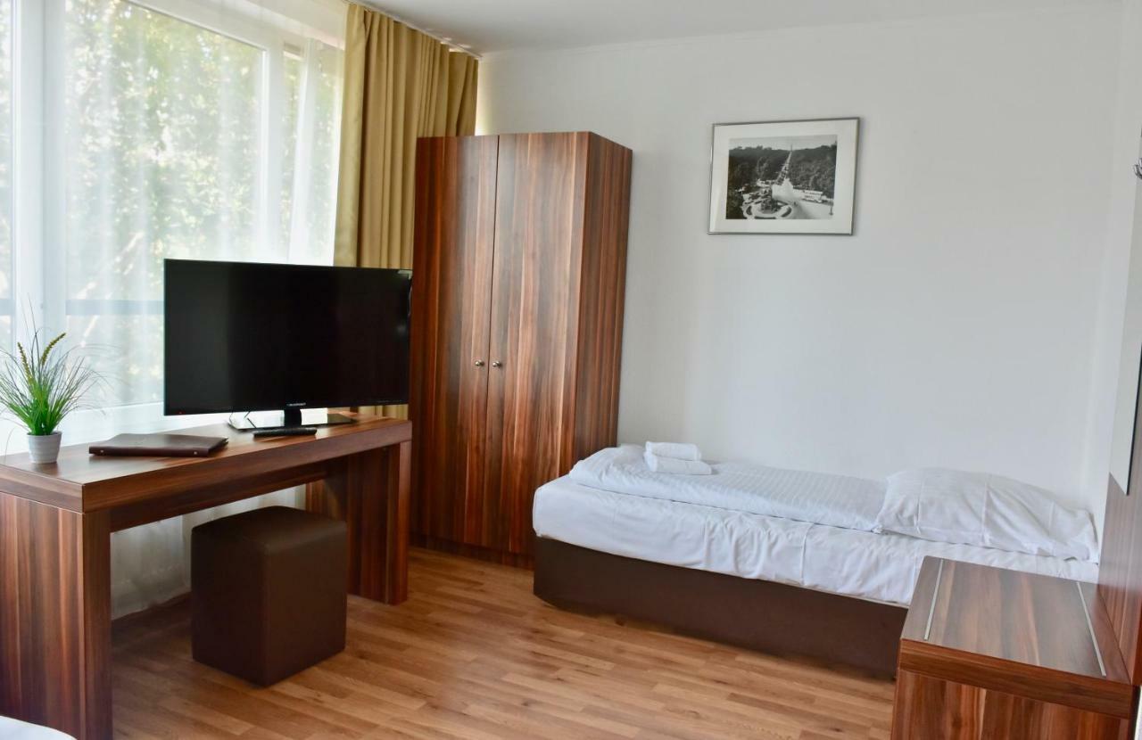 Aparthotel Christie Berlin Exterior photo